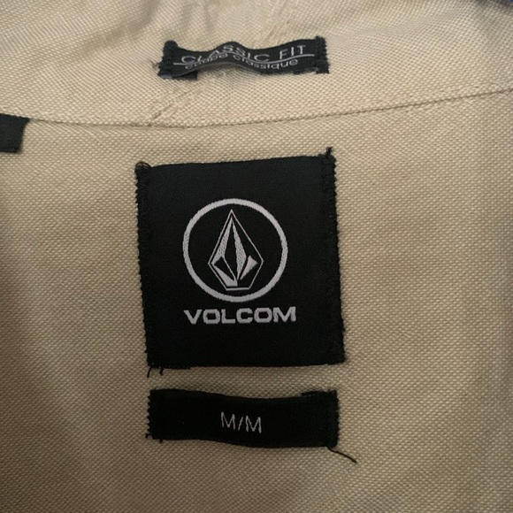 Button down short sleeved khaki tan medium Volcom tee shirt - Picture 3 of 4